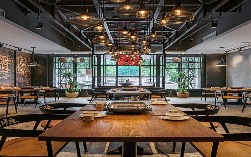 杭州炭火烤鱼店装修指南：炭火烤鱼店装修多少钱一平米，附详细装修报价明细
